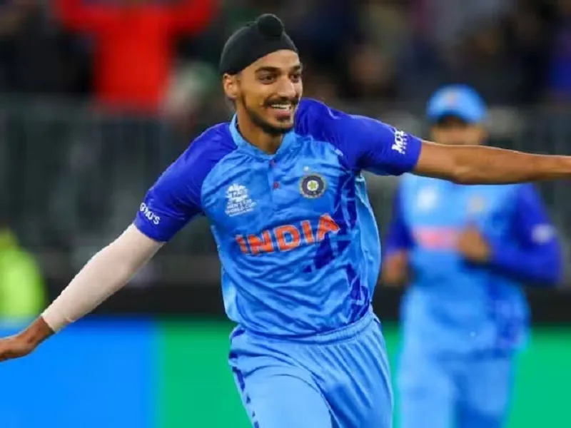 अर्शदीप के पास बायें हाथ का भरोसेमंद गेंदबाज बनने की क्षमता? मोहम्मद आमिर ने कही ये बात