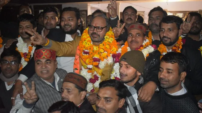 Unnao News: सतीश शुक्ला बने बार एसोसिएशन अध्यक्ष; आठवीं बार जीत दर्ज कर बनाया रिकार्ड...  