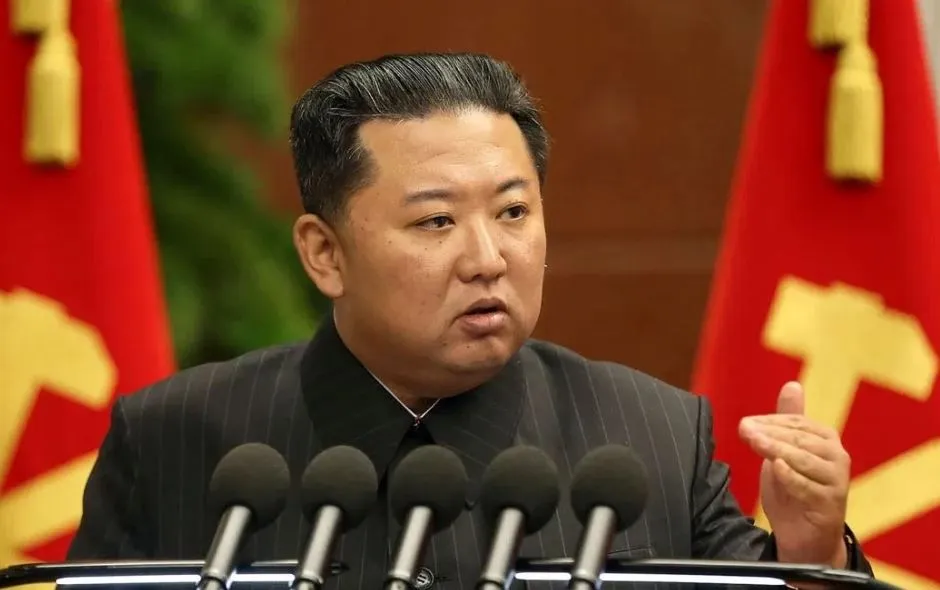 किम जोंग उन ने सेना को जरूरत पड़ने पर अमेरिका, दक्षिण कोरिया का नामोनिशान मिटाने का दिया आदेश 