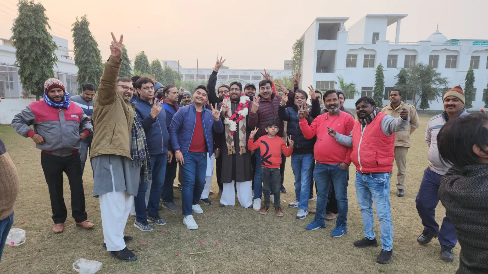 कॉलेज खुश