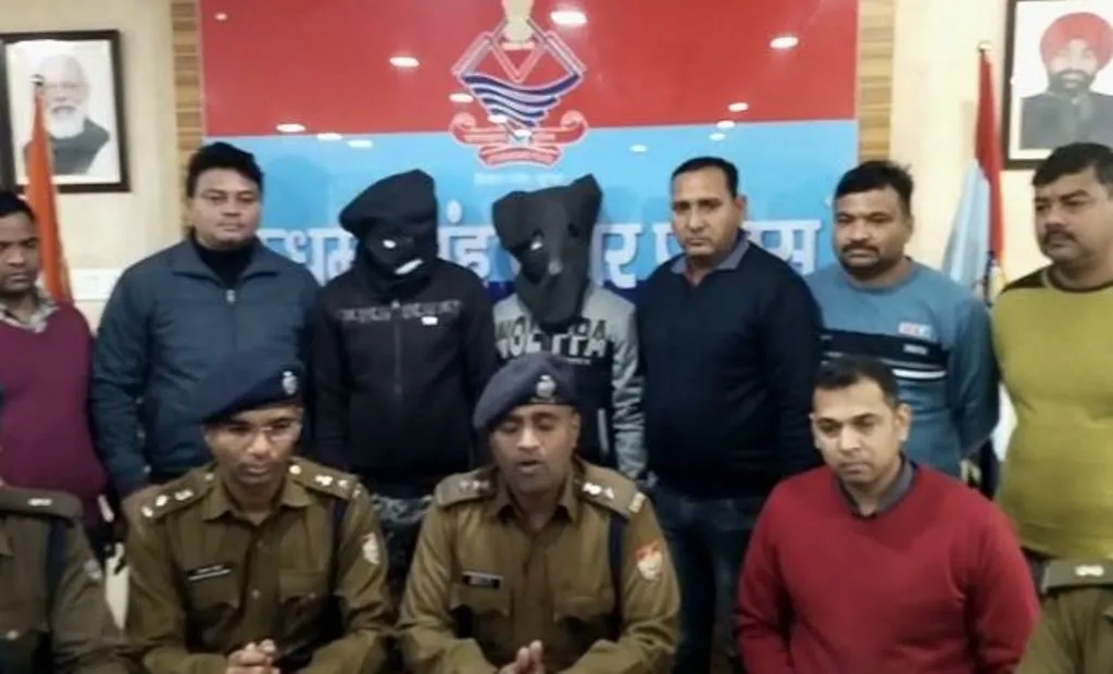 काशीपुर: नकली दवा बनाने की फैक्ट्री का पर्दाफाश, पुलिस ने छापेमारी कर दो लोगों को किया गिरफ्तार