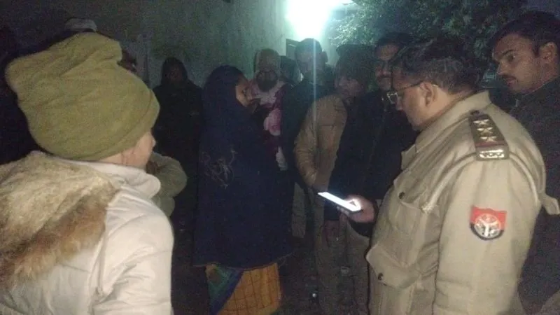 Farrukhabad: आठ माह के मासूम के साथ मां ने लगाई फांसी; दोनों की मौत... परिजन बेहाल...