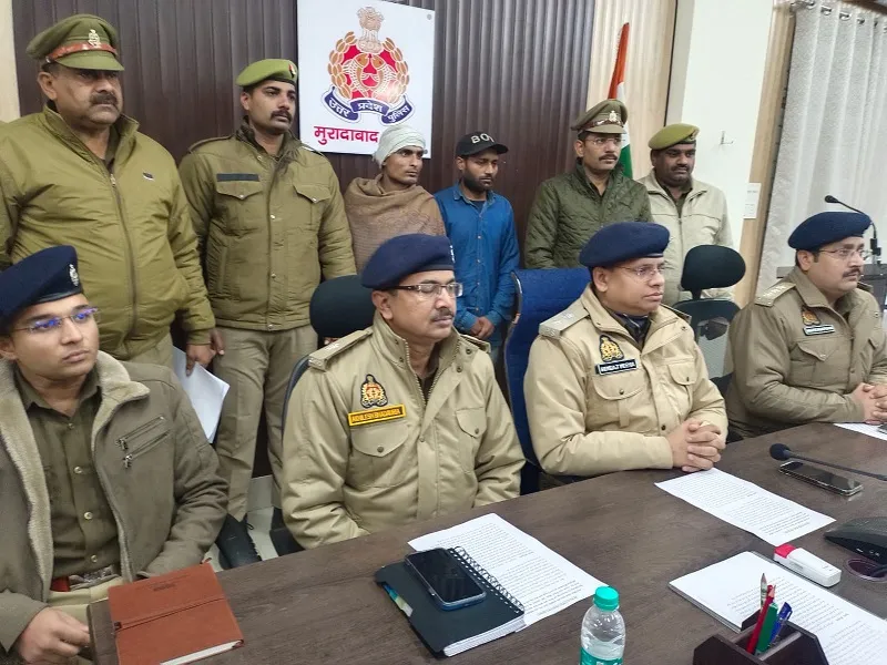 मुरादाबाद : प्राचीन शिव मंदिर के पुजारी की हत्या के आरोप में दो अभियुक्त गिरफ्तार, एसएसपी ने किया खुलासा