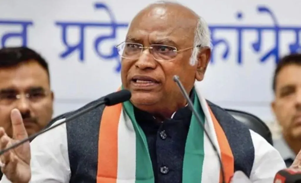 चुनाव के मद्देनजर 25 जनवरी से कांग्रेस का राज्य स्तरीय सम्मेलन, खरगे भरेंगे कार्यकर्ताओं में जोश 