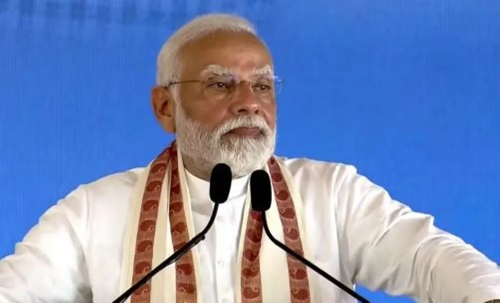 केरल में पीएम मोदी ने विपक्ष पर साधा निशाना, कहा- LDF और UDF का ट्रैक रिकॉर्ड भ्रष्टाचार के इतिहास का पर्याय, जबकि बीजेपी... 