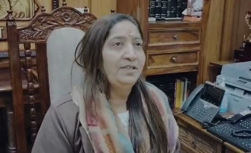 चूरू: जिला कलेक्टर पुष्पा सत्यानी ने संभाला पदभार, कहा- सरकार की कल्याणकारी योजनाओं का समुचित क्रियान्वयन प्राथमिकता