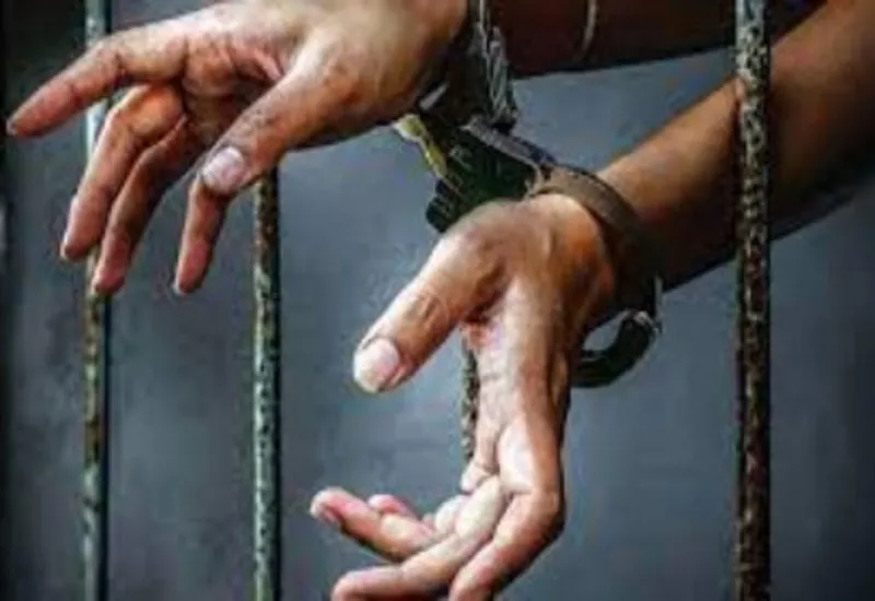 मुरादाबाद : झारखंड के चार सशस्त्र बदमाशों को रेलवे कॉलोनी से दबोचे