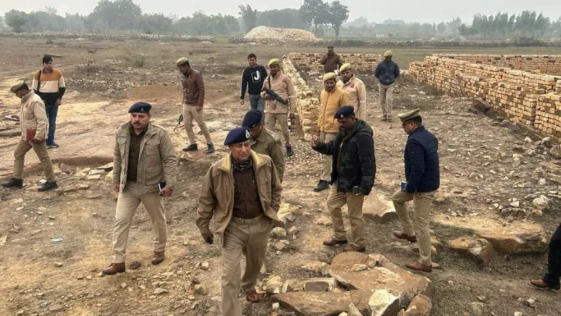 Chitrakoot News: अस्त-व्यस्त अवस्था में मिला महिला का शव, सिर कुचलकर की बेरहमी से हत्या, अज्ञात पर रिपोर्ट दर्ज.....