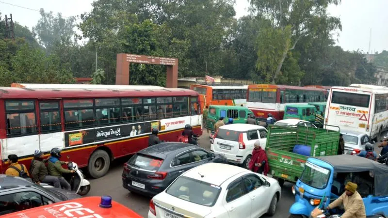 Kanpur: टाटमिल व फजलगंज समेत पांच चौराहों पर हटेगा अतिक्रमण, कल से चलेगा अभियान, कमिश्नर ने दिए निर्देश...