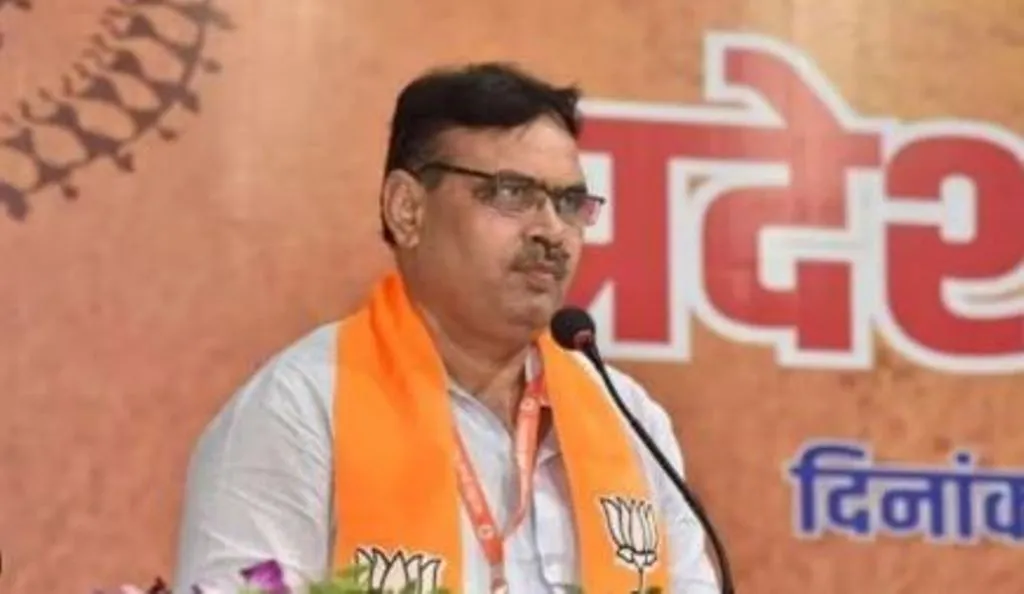 राजस्थान में नई सरकार ने किया बड़ा प्रशासनिक फेरबदल, 72 IAS और 121 RAS का हुआ तबादला, देखें लिस्ट