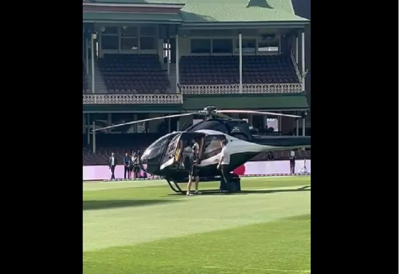 बिग बैश लीग मैच के लिए हेलिकॉप्टर से Sydney Cricket Ground में उतरे डेविड वॉर्नर, देखें VIDEO 