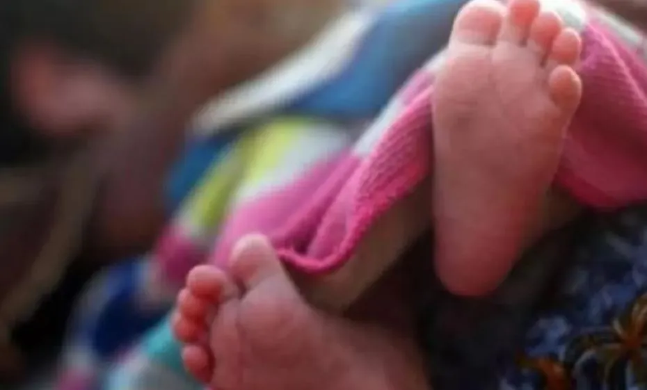 अमरोहा: निजी अस्पताल में प्रसव के दौरान जच्चा-बच्चा की मौत, नाराज परिजनों ने लगााया जाम