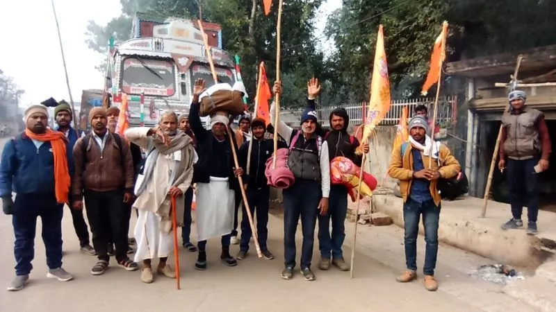 Chitrakoot News: तुलसीतीर्थ पहुंचे दमोह के पदयात्री, अयोध्या में रामभक्त करेंगे अपने अनुष्ठान का समापन