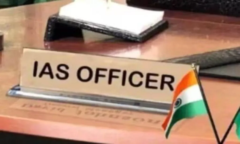 अचानक बदला आदेश..अब संजय कुमार होंगे पीलीभीत के नए डीएम