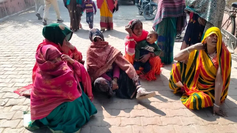 Farrukhabad News: जिला जेल फतेहगढ़ में बंदी की बिगड़ी तबियत... मौत, परिजन रो-रोकर हुए बेहाल
