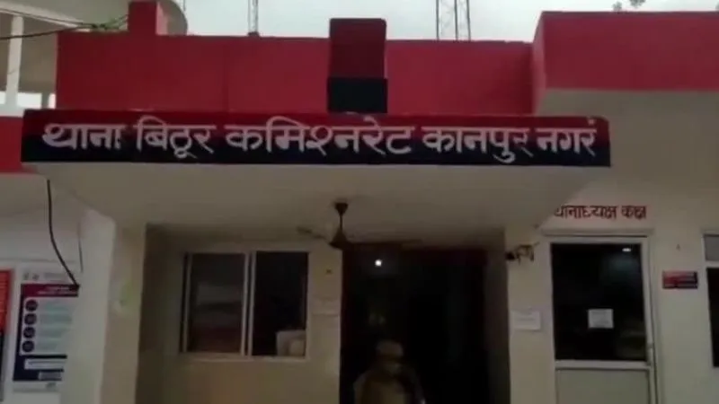 Kanpur News: संदिग्ध परिस्थितियों में युवक ने की आत्महत्या; क्लर्क के पद पर थे तैनात; प्लॉट पर फंदे से लटका मिला शव...