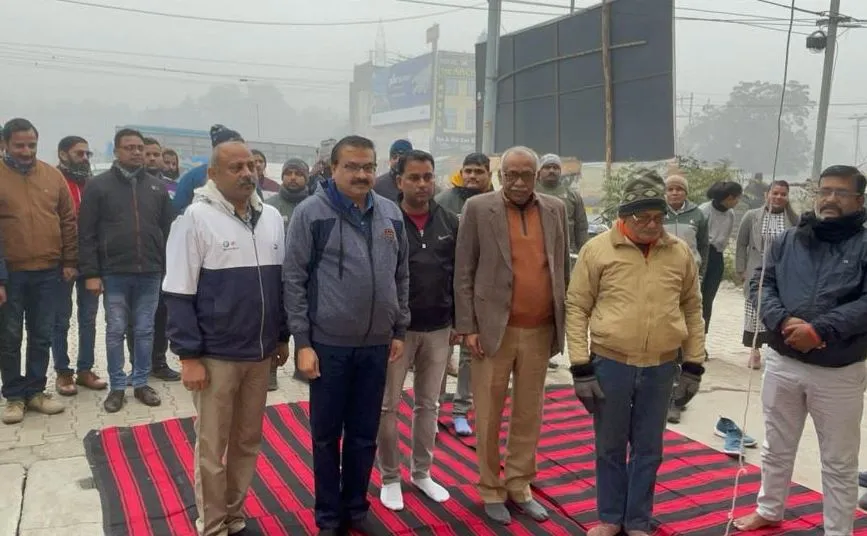 बरेली: अमृत विचार कार्यालय में धूमधाम से मनाया गया 75वां गणतंत्र दिवस 