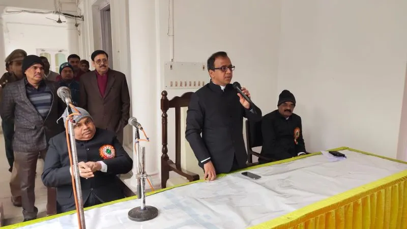 मंडलायुक्त 2