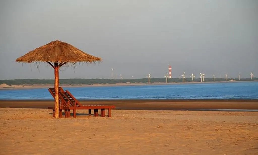 सर्दियों में गुजरात के इन बीच पर जाकर करें एंजॉय, खूबसूरत नजारों के साथ मिलेगी शांति 