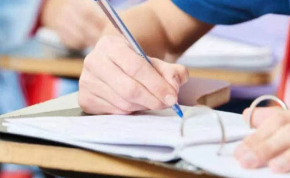 बरेली कॉलेज दो बार मिड टर्म में उपस्थित न होने पर नहीं मिलेगा मौका