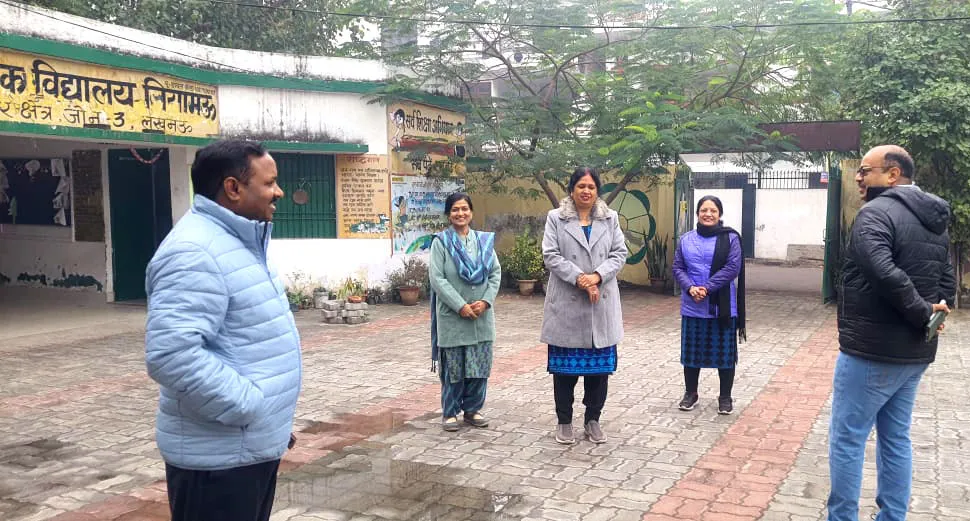 लखनऊ: प्राथमिक विद्यालय जियामऊ पहुंचे अधिकारी, अब मिली ये स्थिति, 8 दिनों पहले प्रमुख सचिव ने किया था निरीक्षण