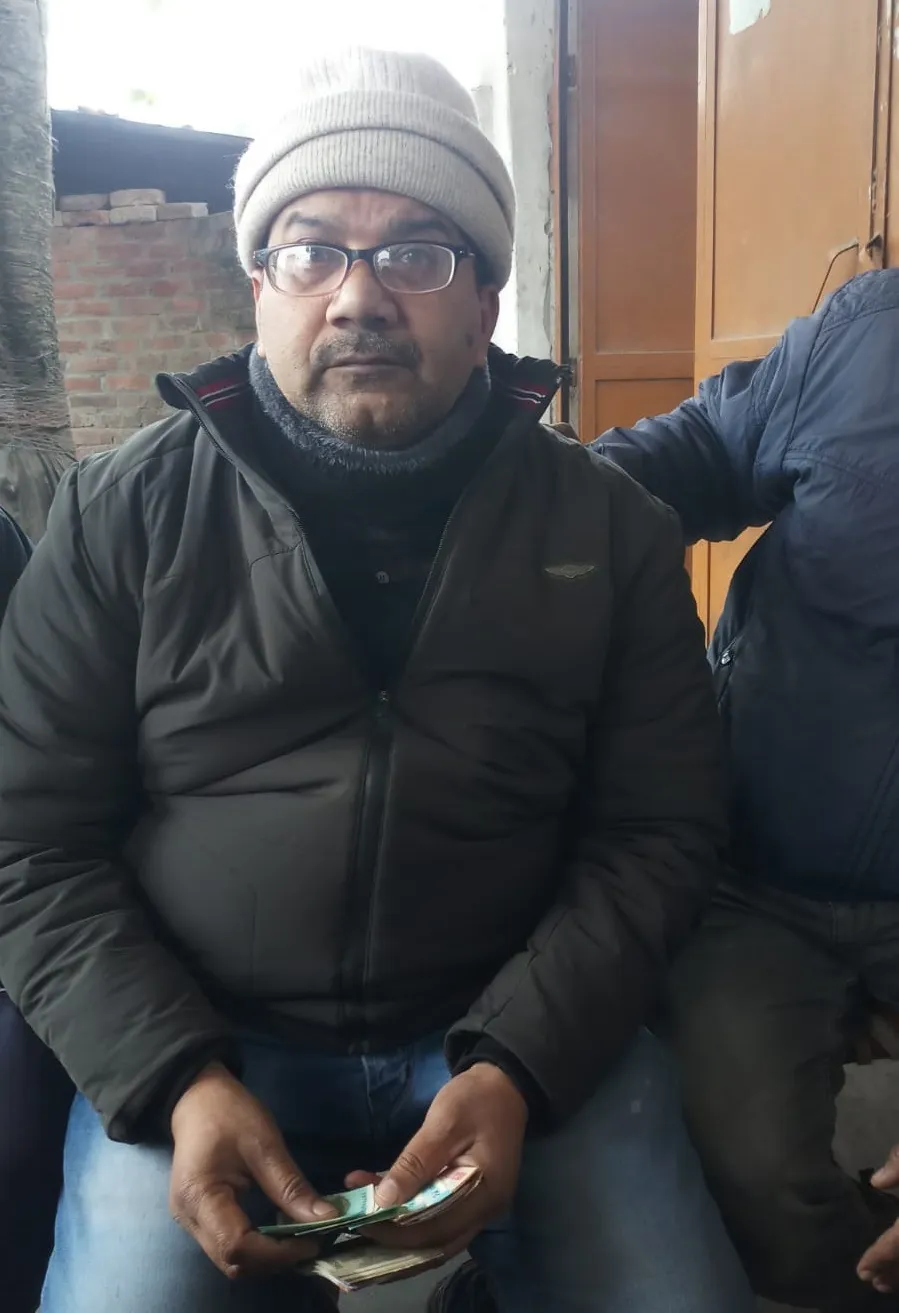 रिश्वतखोर लेखपाल नफीस अहमद