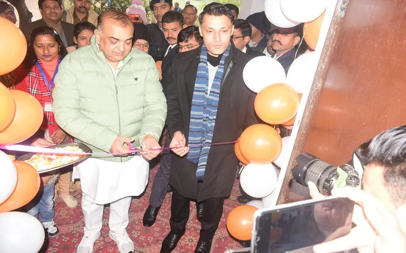 रामपुर : प्रदेश के पहले वीडियो रिकॉर्डिंग रूम का विधायक ने किया आरंभ, छात्रों के ठहराव-नामांकन में होगी वृद्धि 