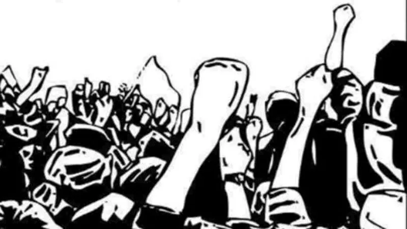 फिरोजाबाद : ग्राम विकास अधिकारी और सचिव ने ऑनलाइन हाजिरी का काली पट्टी बांधकर किया विरोध 