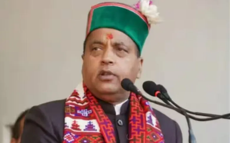 हिमाचल प्रदेश में सियासी हलचल हुई तेज, भाजपा विधायक दल के सदस्यों ने राज्यपाल से की मुलाकात