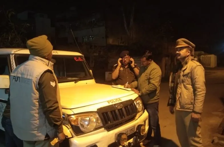  Budaun News: फरार हत्यारोपी से पुलिस की मुठभेड़, दरोगा और आरोपी को लगी गोली