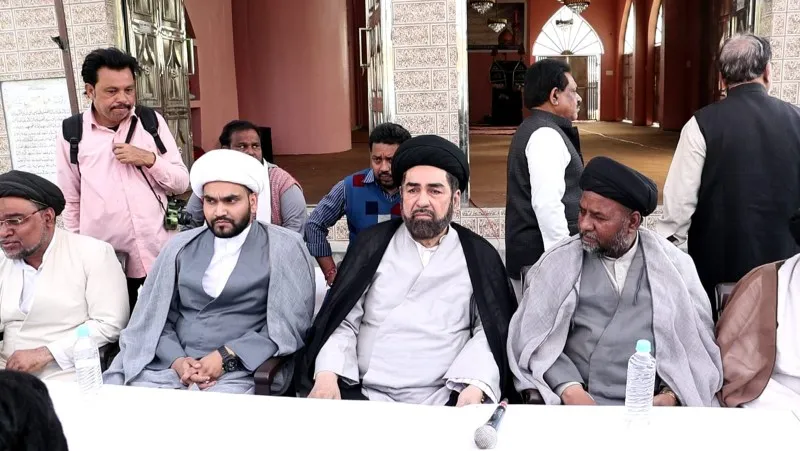  कर्बला की जमीन पर अवैध कब्जे से नाराज मौलाना कल्बे जवाद (1)