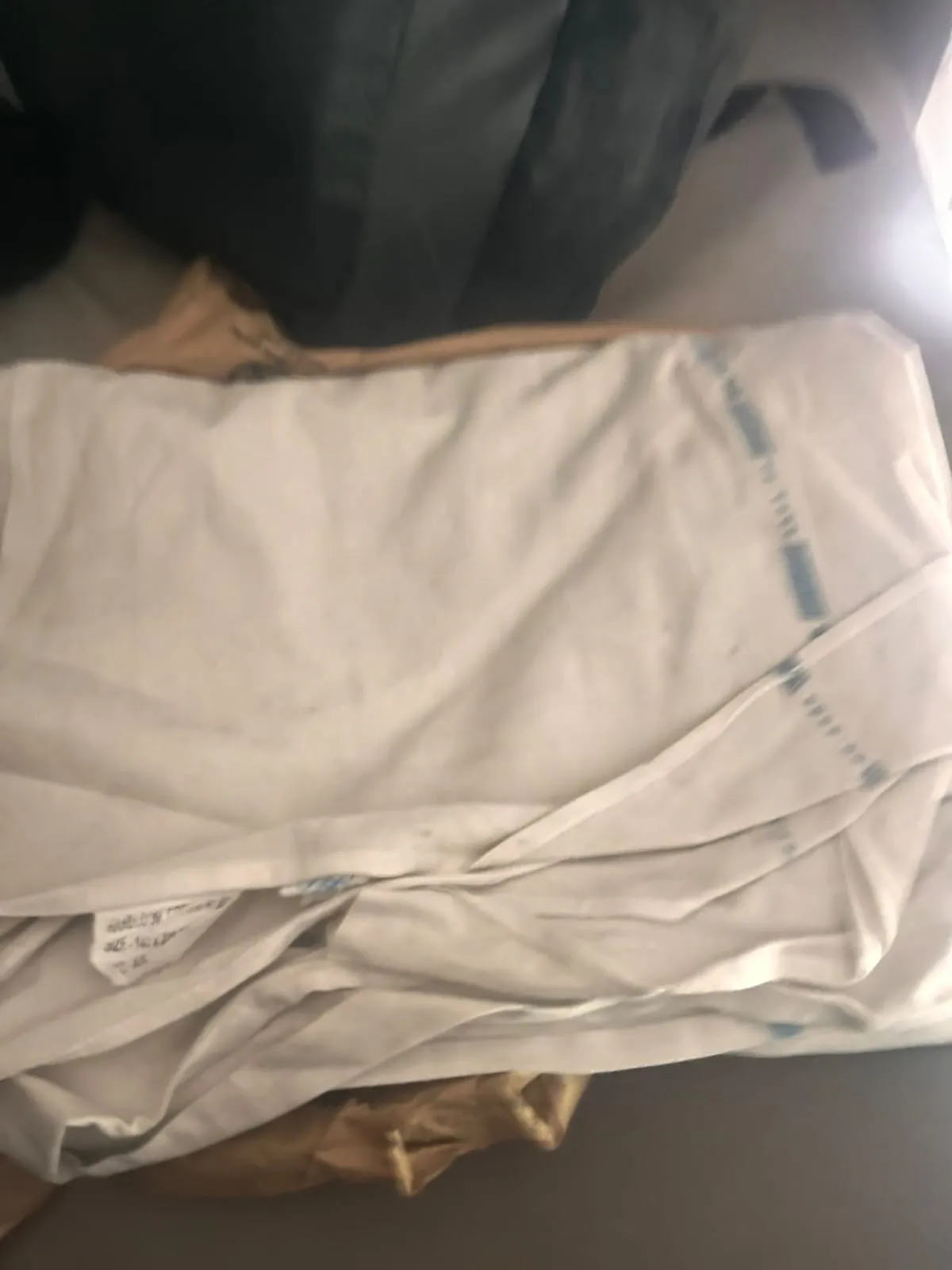 बरेली: मोटा किराया वसूलने में आगे, साफ बेडरोल देने में पीछे रेलवे, हर दिन यात्री कर रहे शिकायतें, नहीं हो रहा सुधार