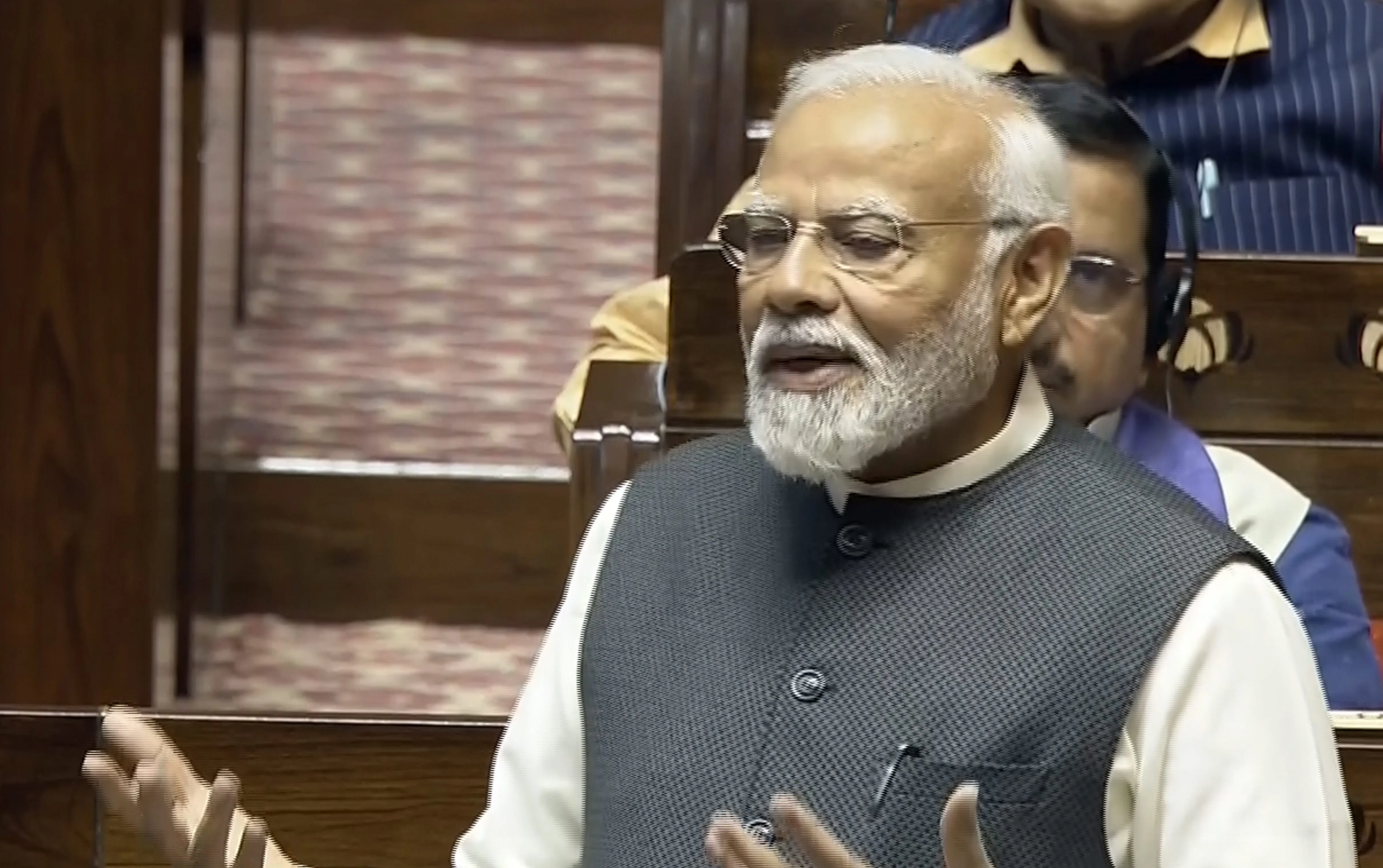 PM मोदी ने मनमोहन सिंह को बताया ‘प्रेरक उदाहरण’, कांग्रेस के ‘ब्लैक पेपर’ को कहा ‘काले टीका’