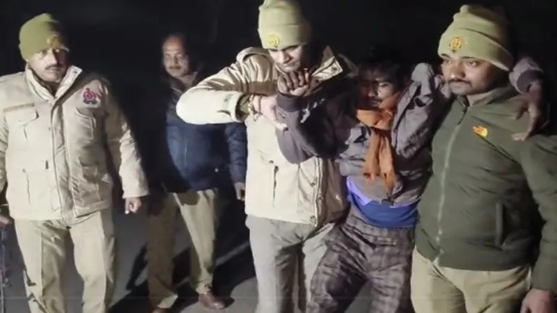 सीतापुर : पुलिस मुठभेड़ में 25 हजार का इनामिया अपराधी गोली लगने से घायल