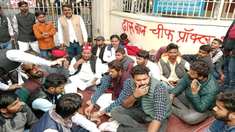 Allahabad university : चीफ प्रॉक्टर के कारण बताओ नोटिस का छात्रों ने किया विरोध, उठाई ये बड़ी मांग