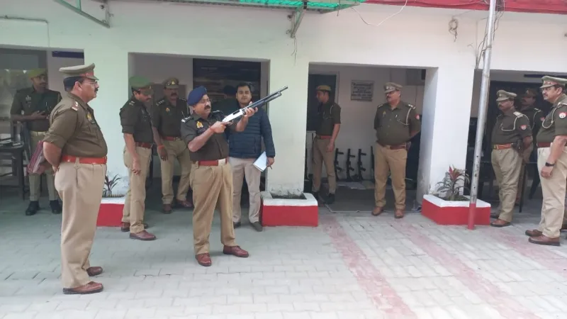 हरदोई एसपी ने कोतवाली शहर का किया निरीक्षण, अभिलेखों के रख-रखाव को परखा