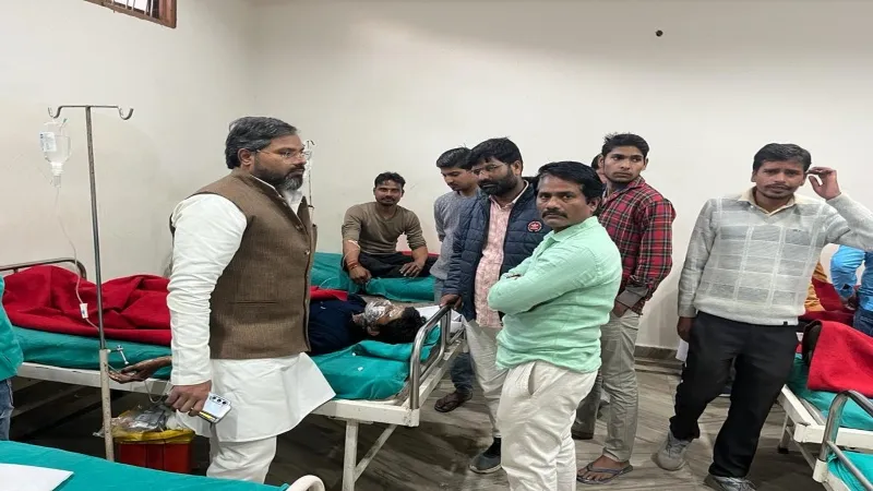 गोंडा : पूर्व सीएम अखिलेश के कार्यक्रम में फटा गुब्बारा, 6 युवक झुलसे