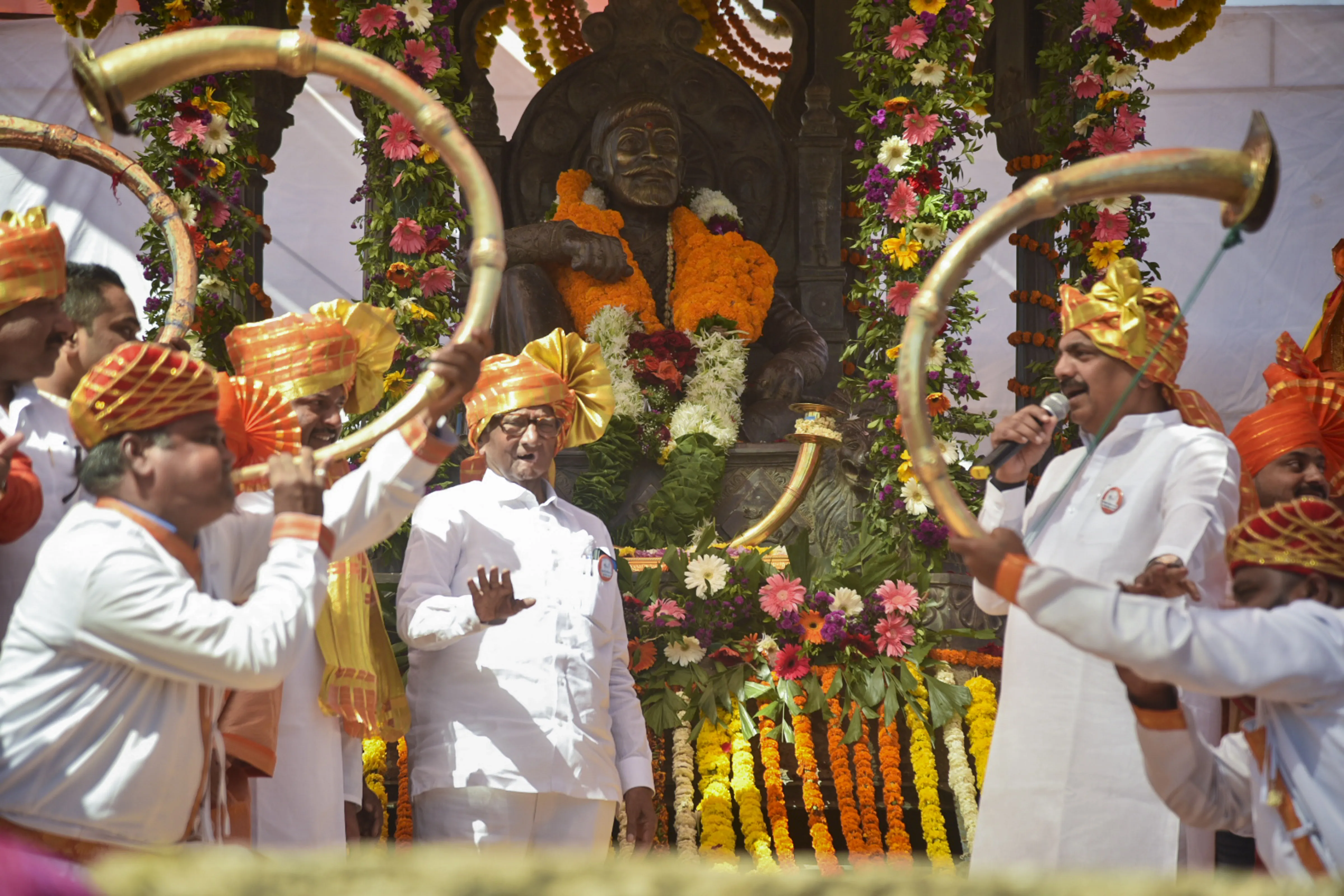 शरद पवार ने अपनी पार्टी का नया चुनाव चिह्न किया लॉन्च, कही ये बात