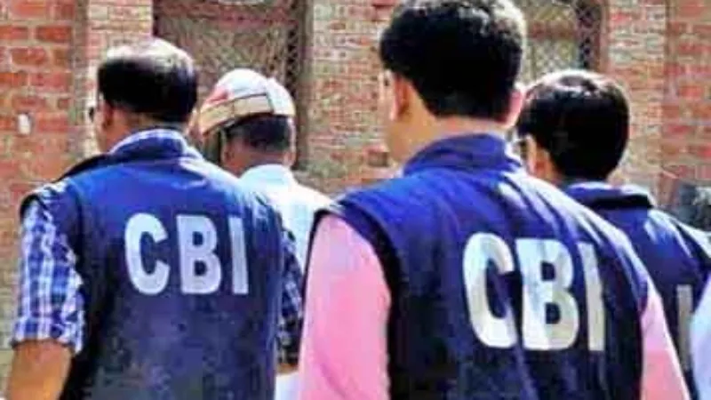 हरदोई में CBI की रेड, रेलवे के सेक्शन इंजीनियर को साथ ले गई टीम  