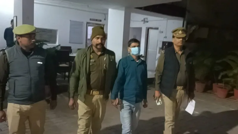 UP police exam : बिहार का सॉल्वर बहराइच से गिरफ्तार, इस छोटी सी गलती ने पहुंचाया जेल   