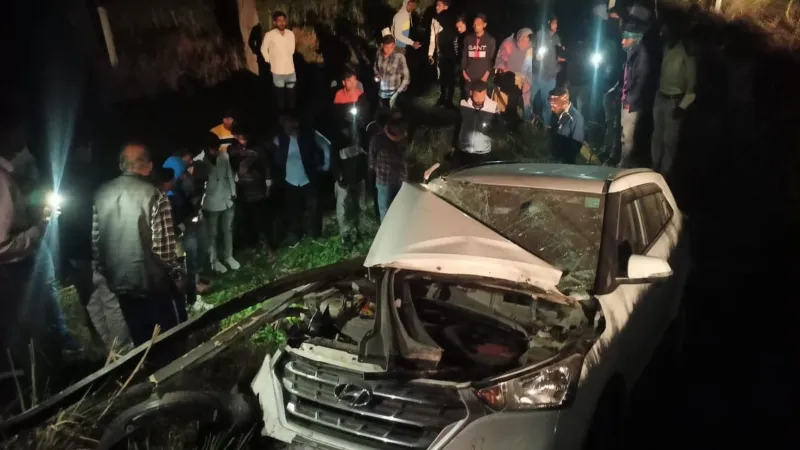 सुलतानपुर: डीजे में घुसी क्रेटा कार, एक की मौत-तीन घायल