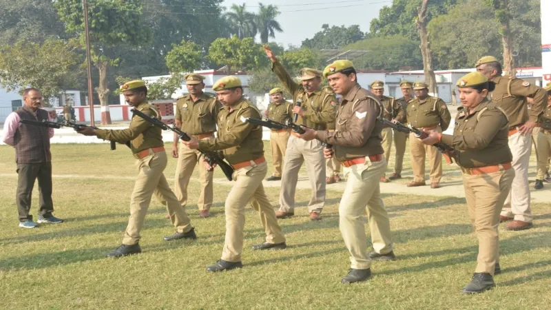 हैं तैयार हम: दंगा और बवाल से निपटने को अयोध्या पुलिस ने किया पूर्वाभ्यास