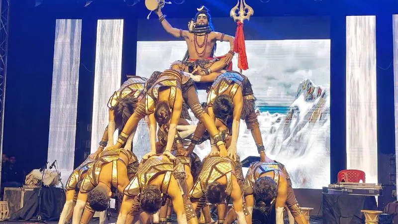 Kanpur News: बिठूर महोत्सव: नृत्य व गायन की प्रस्तुतियां देख सभी हुए रोमांचित, बॉलीवुड गानों पर लोग हुए थिरकने को मजबूर...    