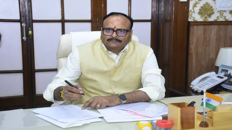 लखनऊ: अंतर्राष्ट्रीय मानकों पर बनी है फाइलेरिया रोधी दवा, डिप्टी सीएम बोले-खाने पर नहीं करती नुकसान 