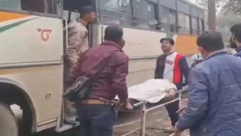 हरदोई में रोडवेज बस चला रहे ड्राइवर को रास्ते में पड़ा हार्ट अटैक, आखिरी समय भी बचाई कई लोगों की जान   