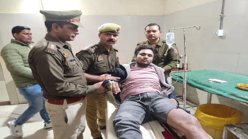 फिरोजाबाद : एडीजीसी के भतीजे के साथ लूट करने वाला बदमाश गिरफ्तार, पुलिस मुठभेड़ में लगी गोली 