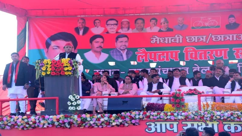 बाराबंकी में बोले अखिलेश यादव - इंडिया गठबंधन को मजबूत करेगा पीडीए 