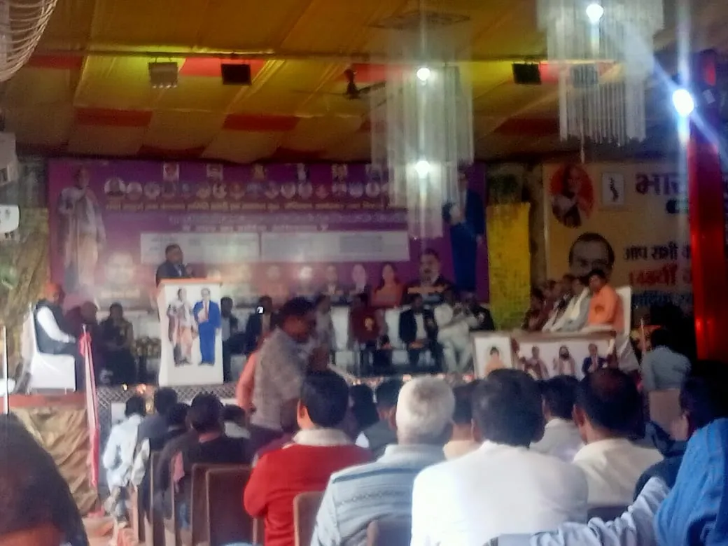 बरेली: 'बाबा गाडगे के बताए आदर्श मार्ग पर चलने से समाज समृद्ध और शिक्षित होगा', बोले- अपर जिला जज रवि दिवाकर