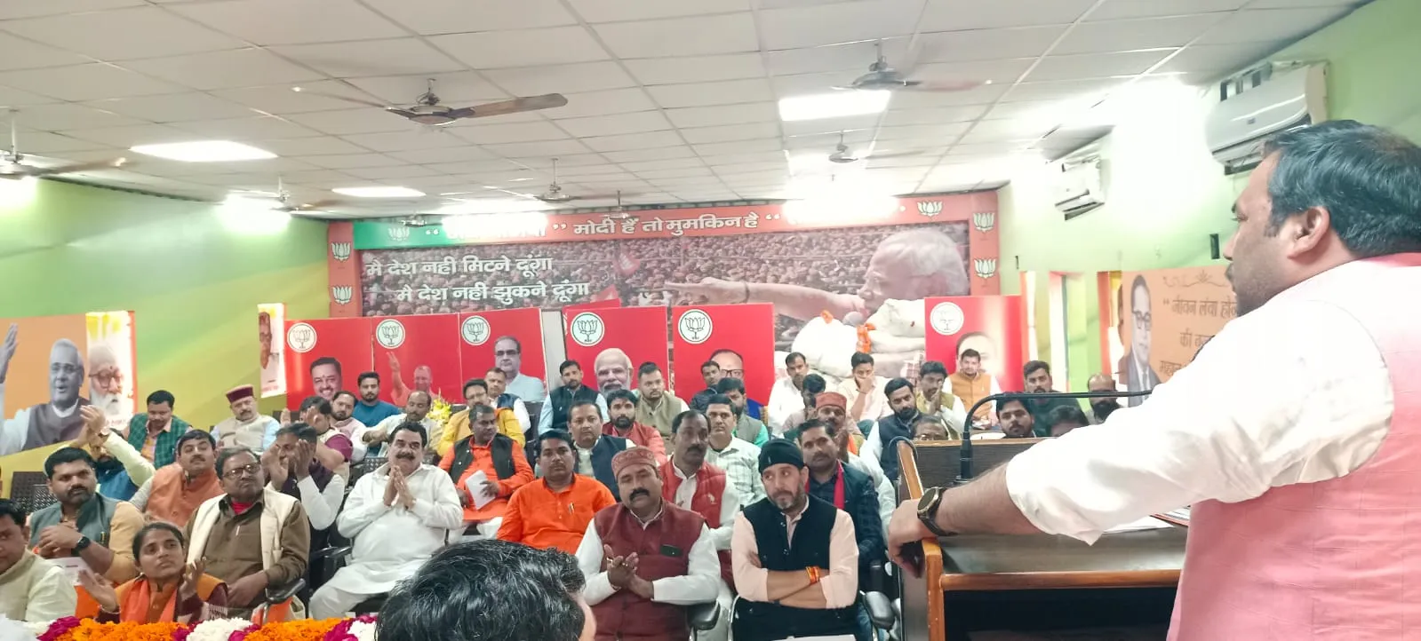 गांव-गांव खेत खलिहान जाकर तीसरी बार मोदी को फिर से बनायेंगे  पीएम  :कामेश्वर सिंह