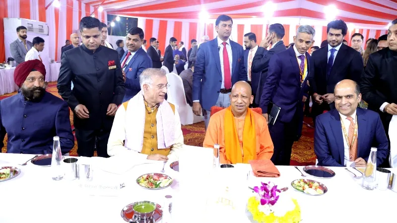 जीबीसी-4: सीएम योगी ने निवेशकों को डिनर पर बुलाया, कई मंत्री भी हुए शामिल  